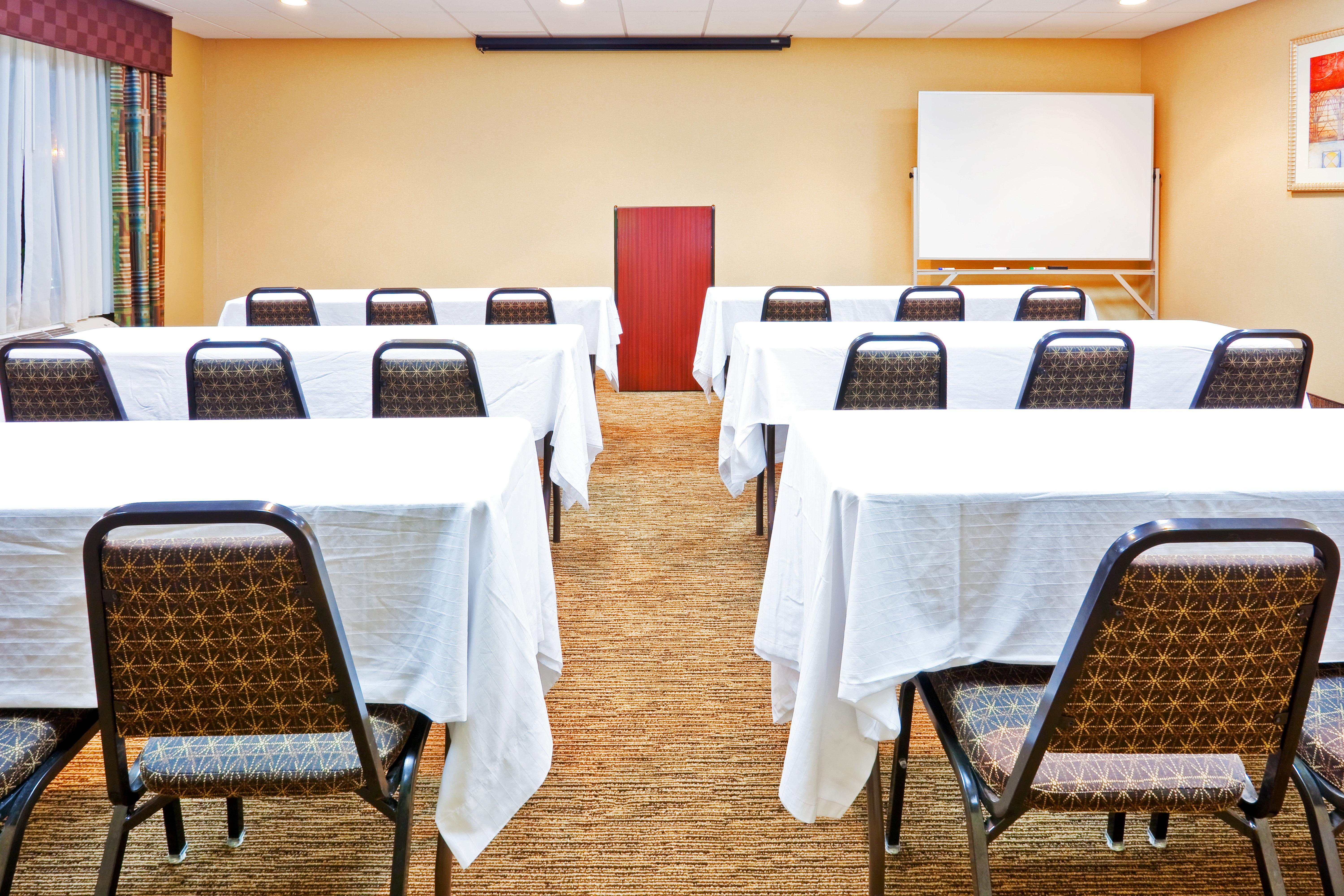 Holiday Inn Express Hotel & Suites-Magee, An Ihg Hotel Экстерьер фото