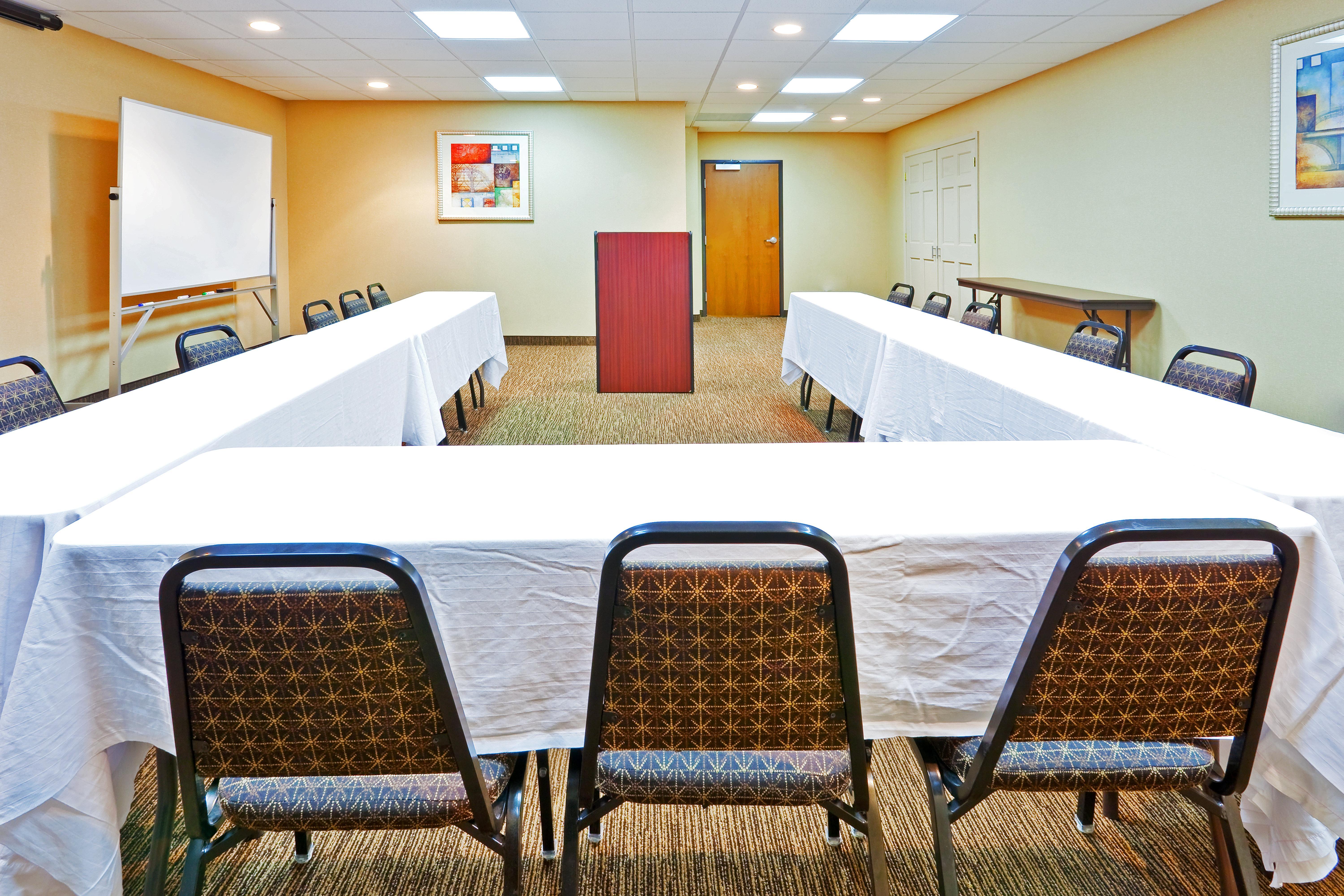 Holiday Inn Express Hotel & Suites-Magee, An Ihg Hotel Экстерьер фото