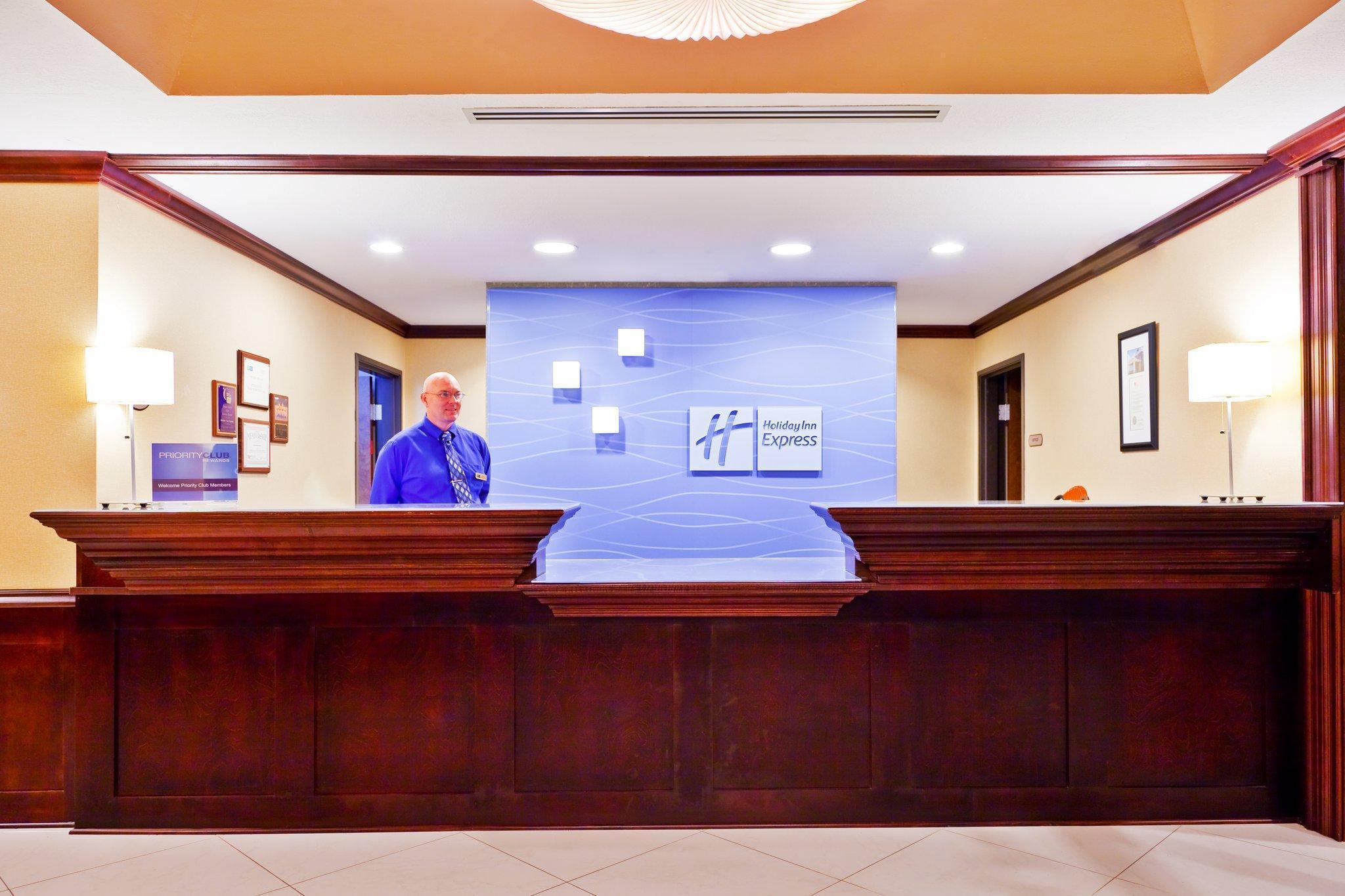 Holiday Inn Express Hotel & Suites-Magee, An Ihg Hotel Экстерьер фото